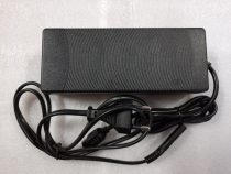Li-ion Akkumulátor töltő 54,6 Volt