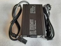 Citycoco akkumulátor gyors töltő 67Volt 4Amp